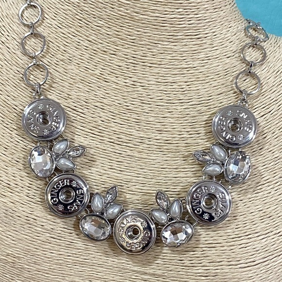 2/$20 - Ginger Snaps Fanciful Pearl Stone Necklace (Standard Snaps) - Picture 1 of 3
